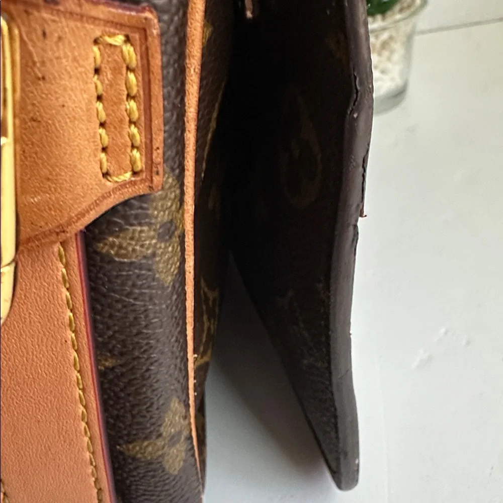 Louis Vuitton monogram Saint Germain 
Date Code NO or D 0909
11” x 8” x 2” - Picture 3 of 15